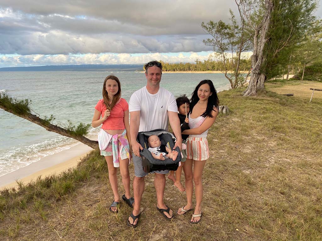 Oahu VA mortgage officer in Honolulu with his family