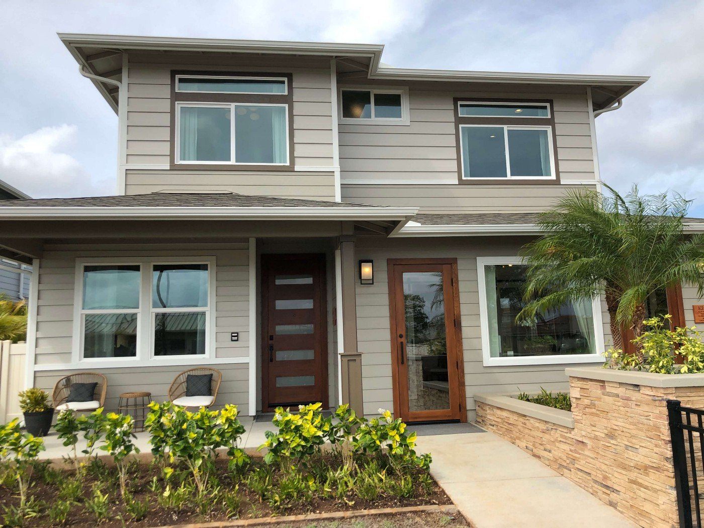 Estimate the purchase price of homes like this with our Hawaii mortgage calculator. For a detailed estimate consult with a local mortgage broker, Honolulu Hawaii.