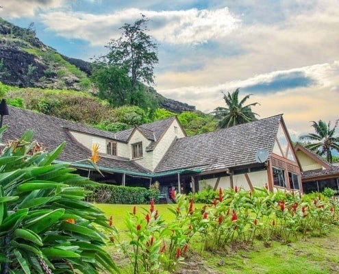 Oahu mortgage refinancing for homes like this can be estimated using our VA refinance calculator. Veterans have the option to use the VA streamline or cash-out programs to have their Hawaii home refinanced.