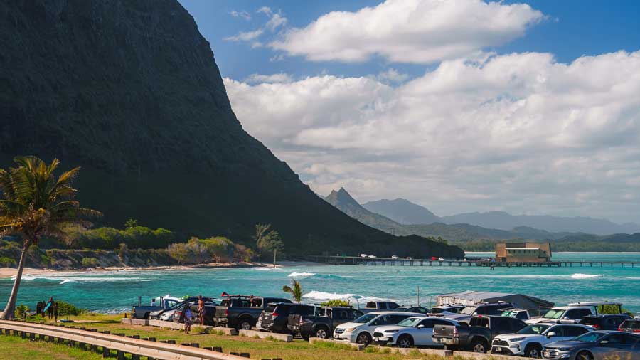 Hawaiin coastline with mountain