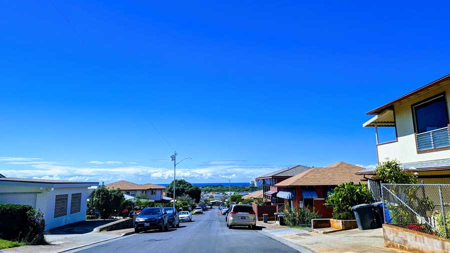 Oceanward path street view Honolulu Hawaii